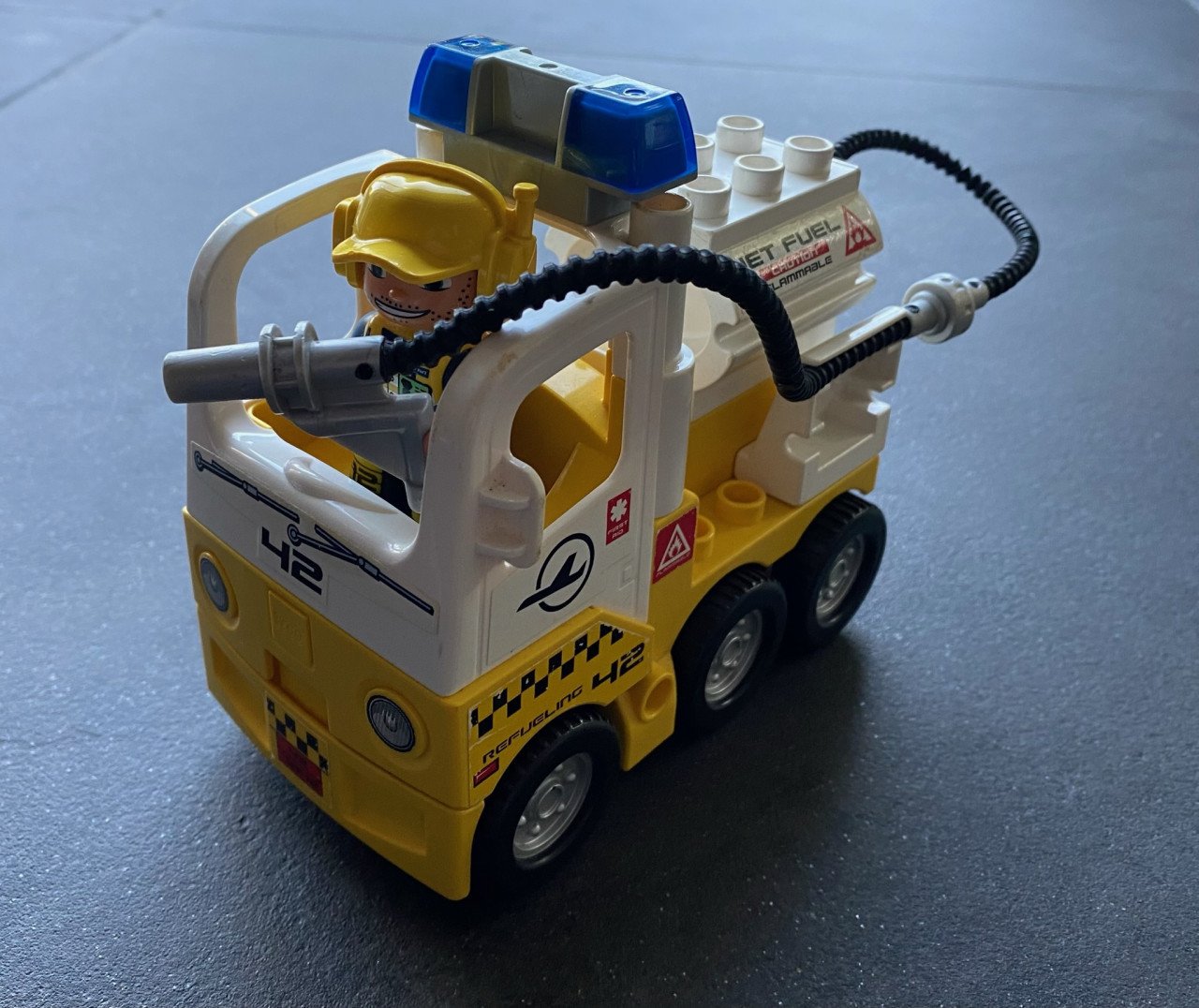 Lego duplo vliegtuig tankwagen (compleet) 7842