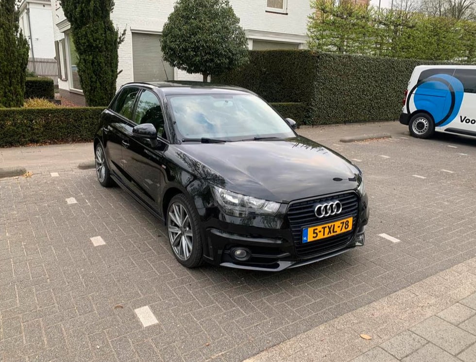 Audi A1 Sportback 1.2 TFSI Admired + S-LINE 94969 km NAP 2 EIGENAAR