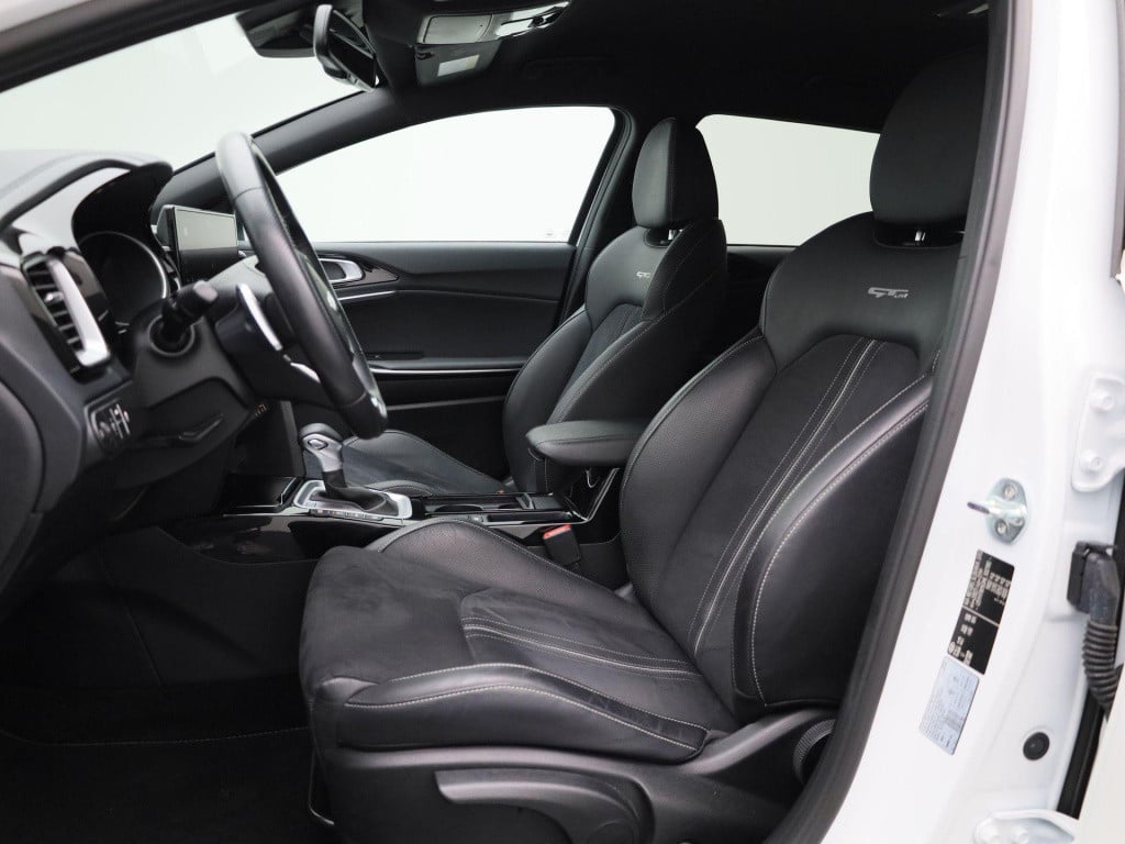 Kia Ceed Sportswagon 1.5 t-gdi mhev gt-line edition | automaat | half-leder