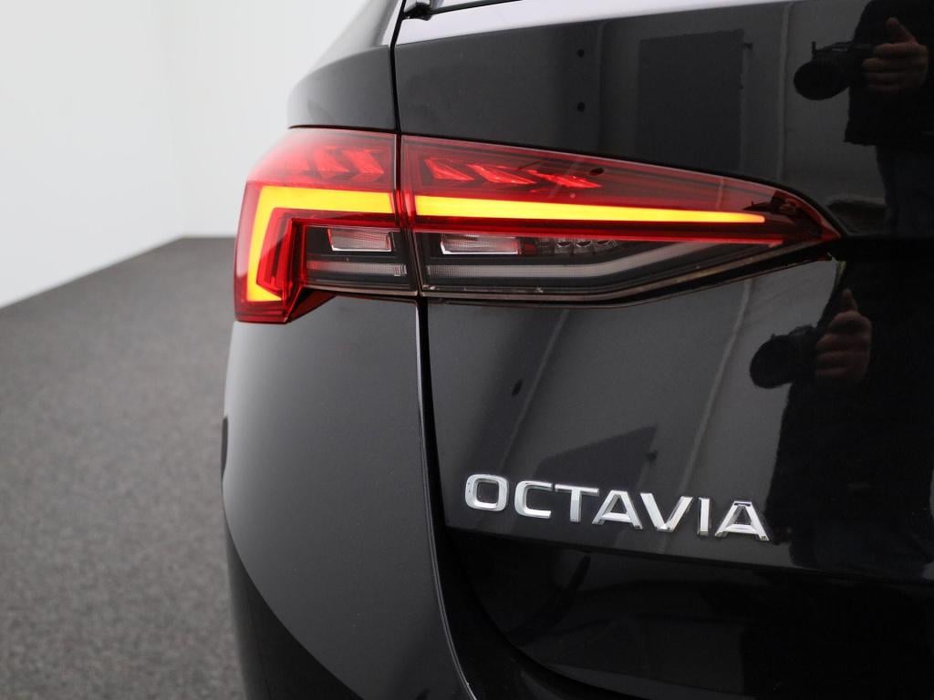 Skoda Octavia combi 1.0 e-tsi business edition plus | automaat | panoramada
