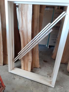 Nieuw hardhout kozijn 1300 x 900 voor 50 euro