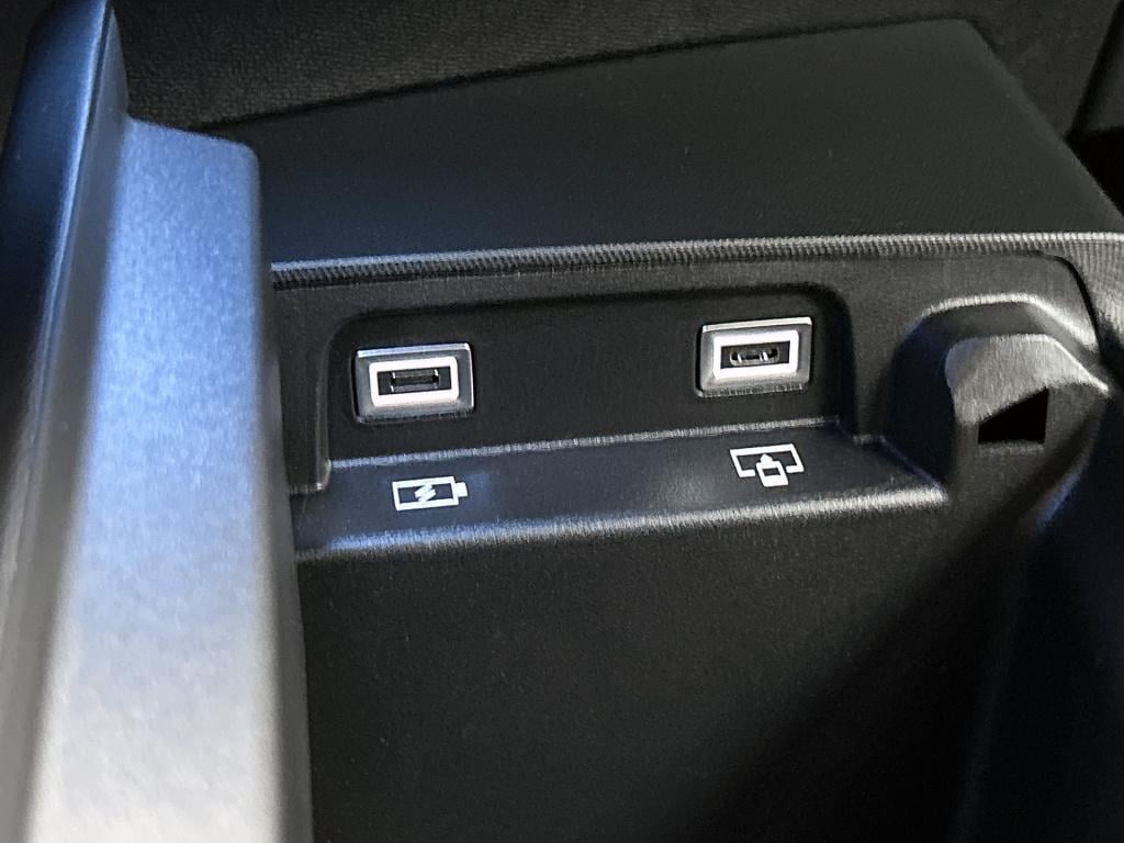 Peugeot 3008 hybrid 145pk automaat gt | rijklaar | trekhaak | elektrische a