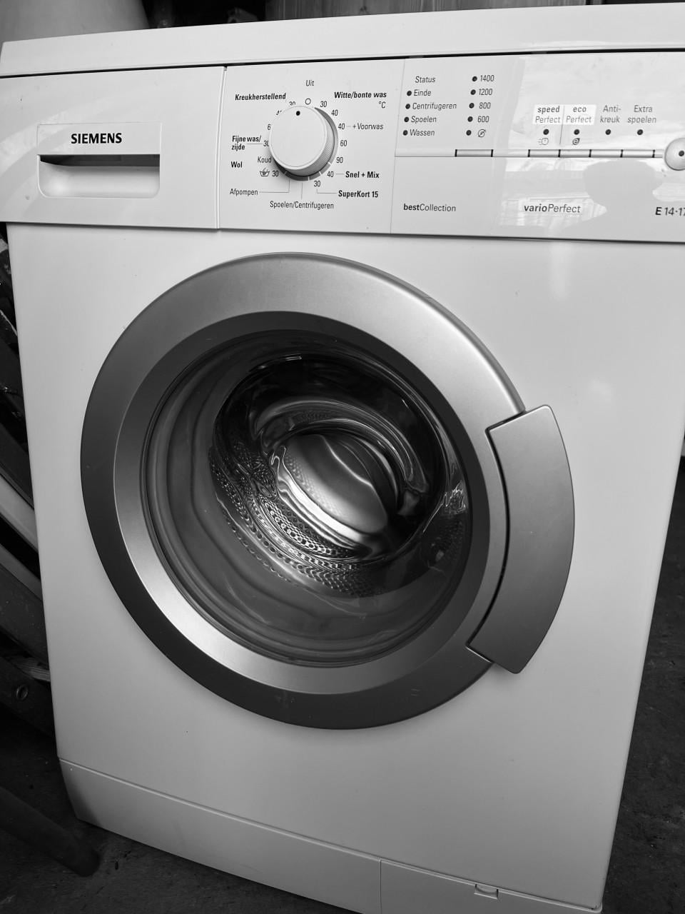 Als nieuw en weinig gebruikte Siemens wasmachine, 6 kg en 1400 toeren.