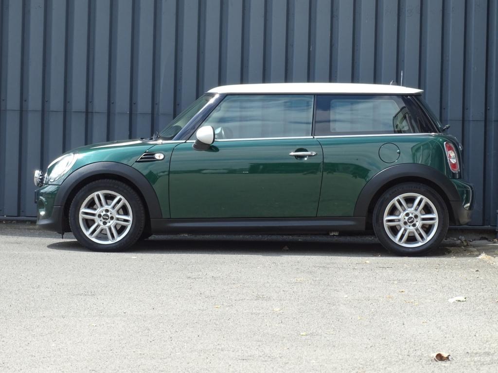 Mini 3-deurs 1.6 cooper chili british racing green | leder | bluetooth