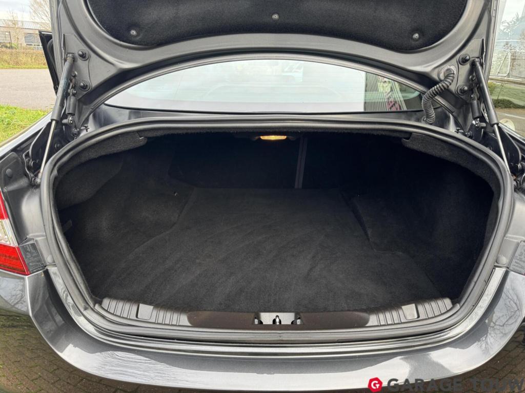 Jaguar XF 3.0 v6 sc 340pk