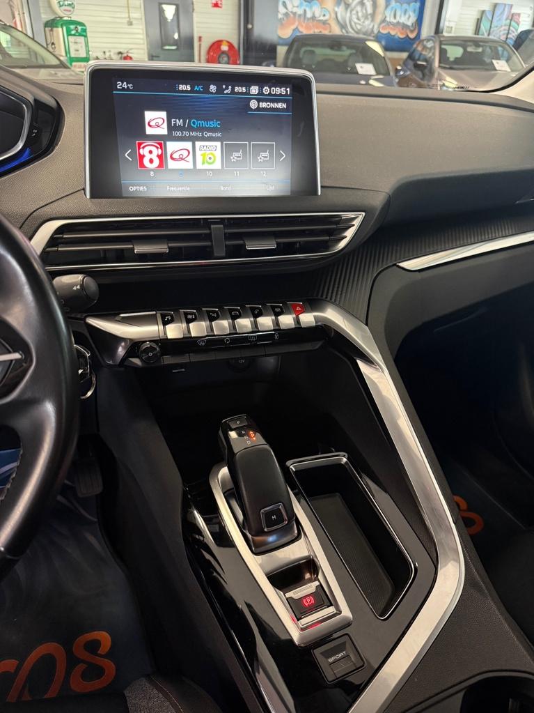 Peugeot 3008 1.2 puretech active