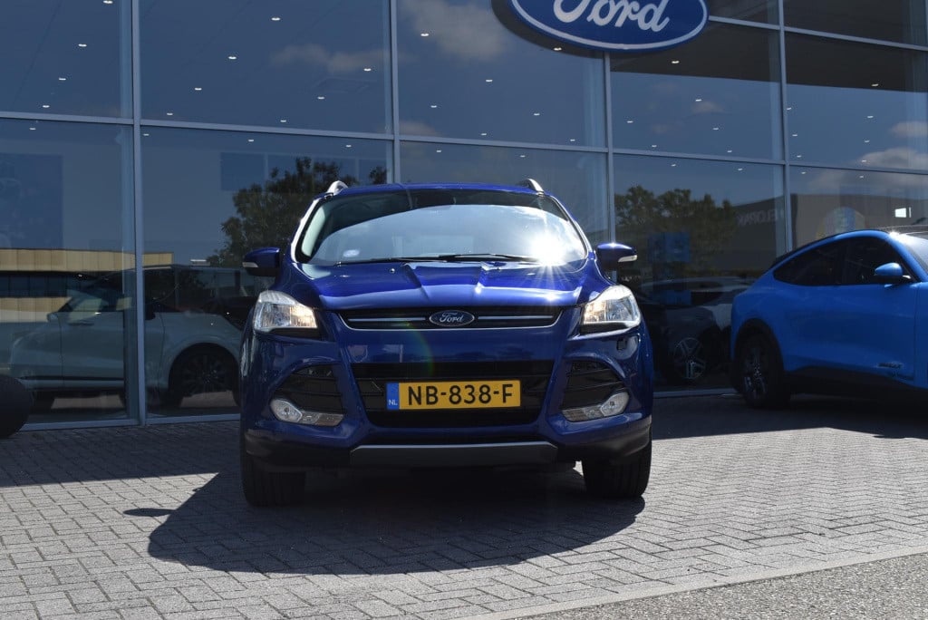 Ford Kuga 1.5 titanium | volledig dealer onderhouden | trekhaak | 1800kg tr