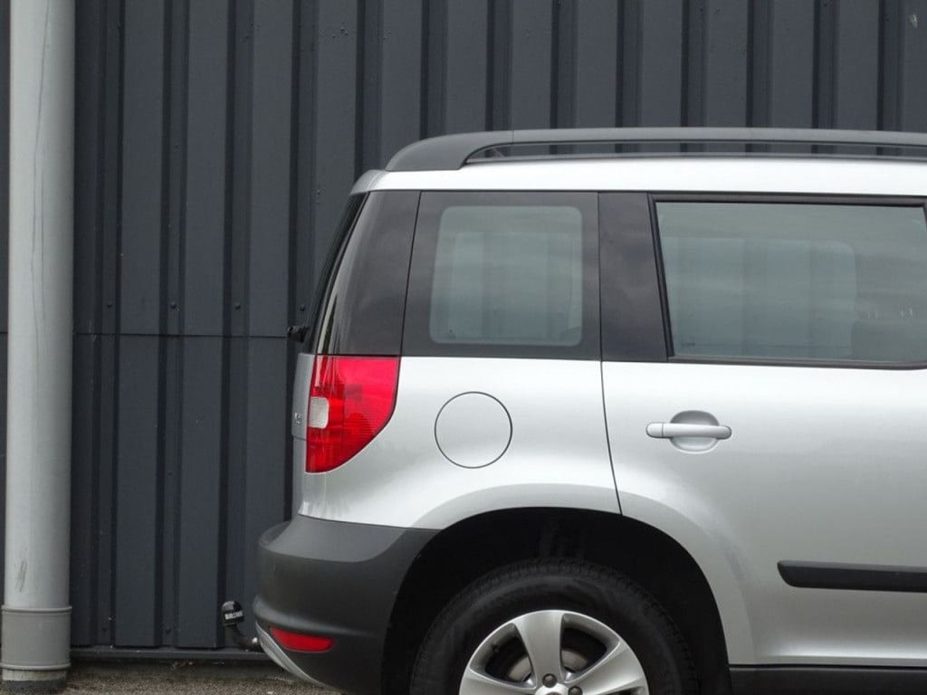Skoda Yeti 1.2 tsi ambition automaat | trekhaak