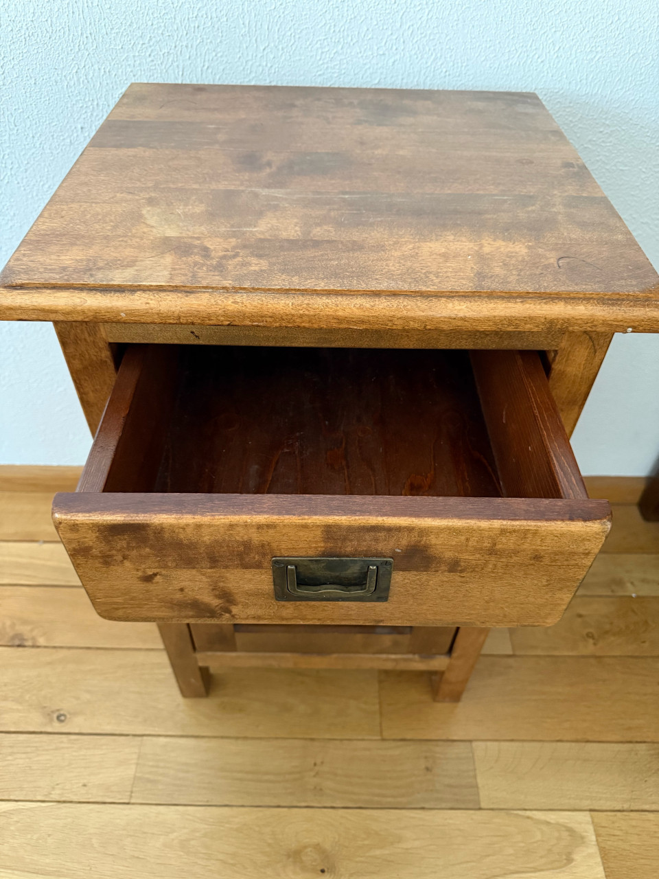 Houten kastje