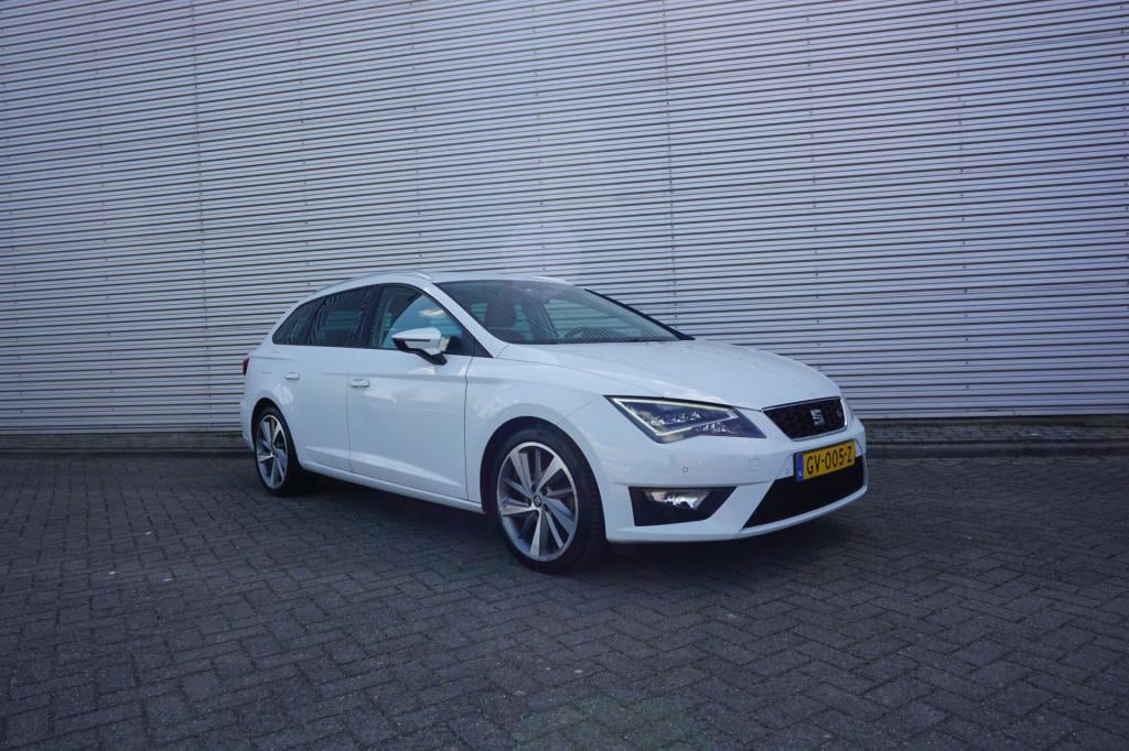 Seat Leon st 1.4 ecotsi fr connect climate / navi / cruise / camera / parke