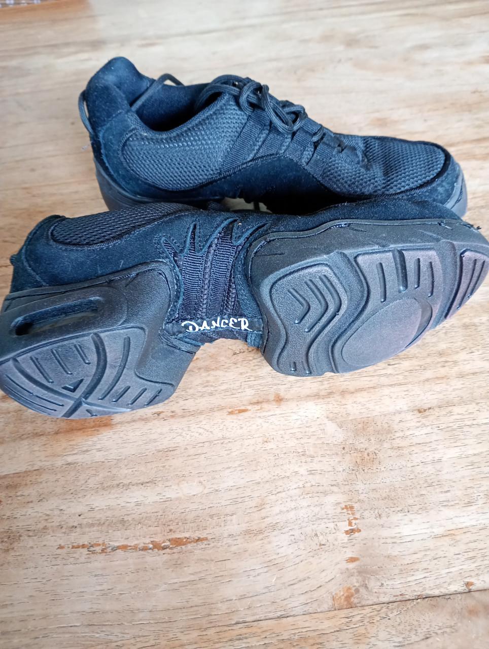 Flex Air Dance Sneaker