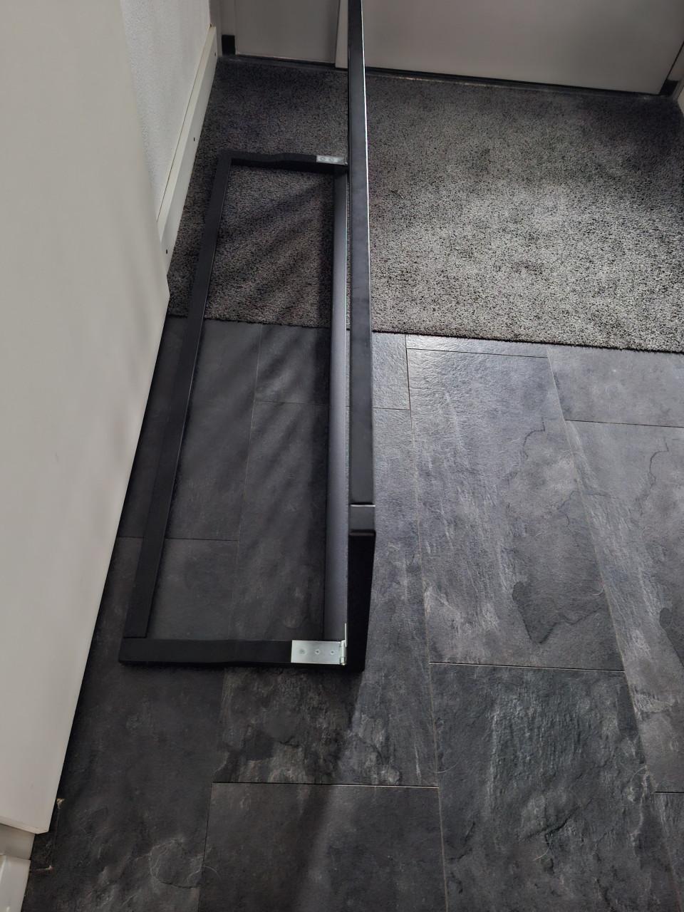 Te koop houten bedrek