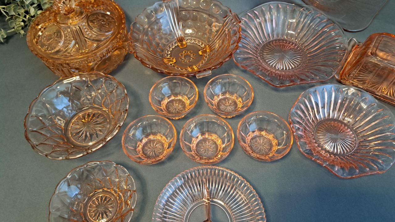 Diverse mooie vintage Rosaline glasschalen e.d.