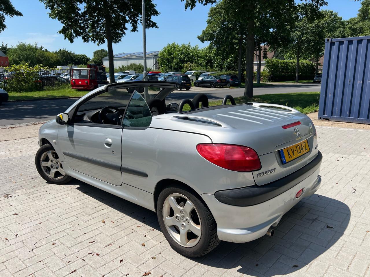 Peugeot 206CC 1.6-16V Cabrio Automaat