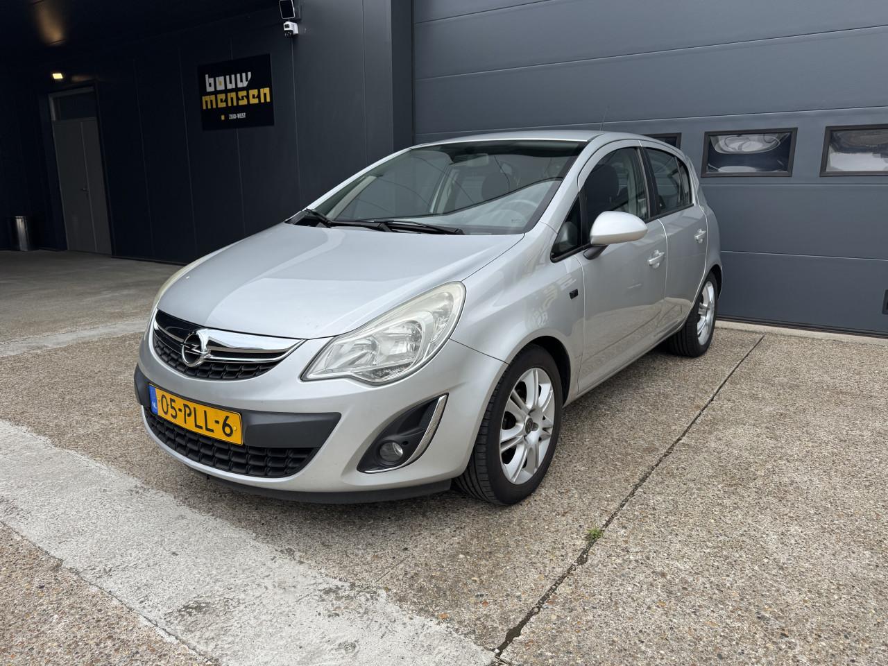 Opel Corsa 1.4 16V Edition 5DRS 2011 Zilver Airco Apk Cruise