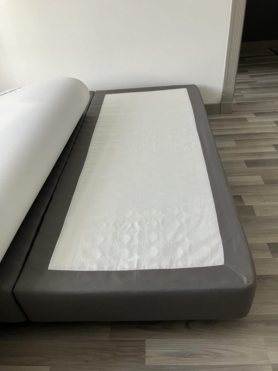 2 x boxspring onderstel  GRATIS