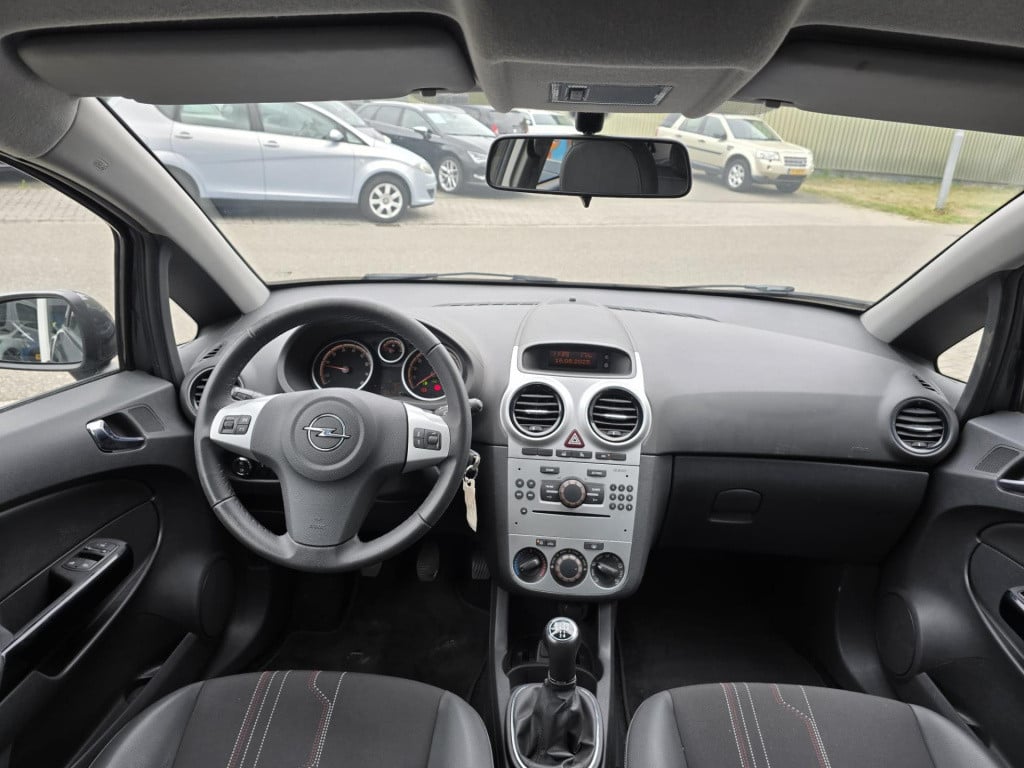 Opel Corsa 1.2-16v anniversary edition
