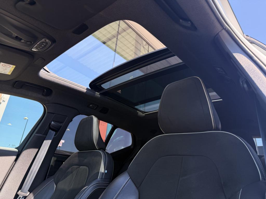 Volvo XC40 2.0 t5 awd r-design | harman kardon | pano | acc | achteruitrijc