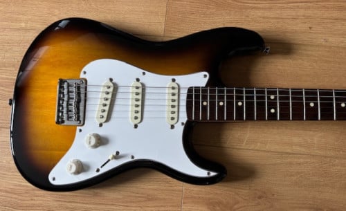 Squier sunburst strat.