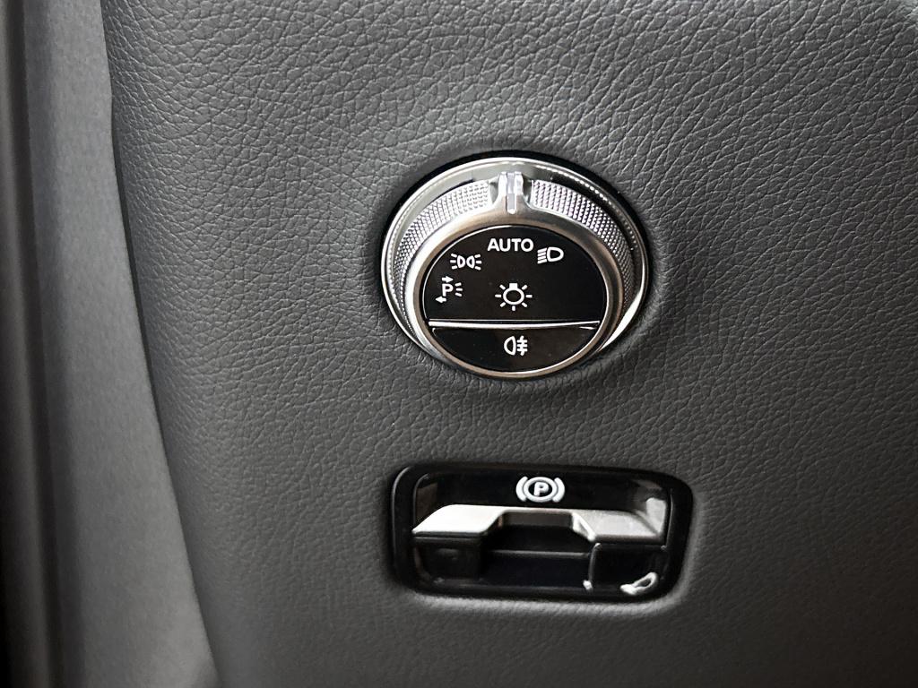 Mercedes-Benz Glc 300e 4matic sport edition | trekhaak | nightpakket | amg 