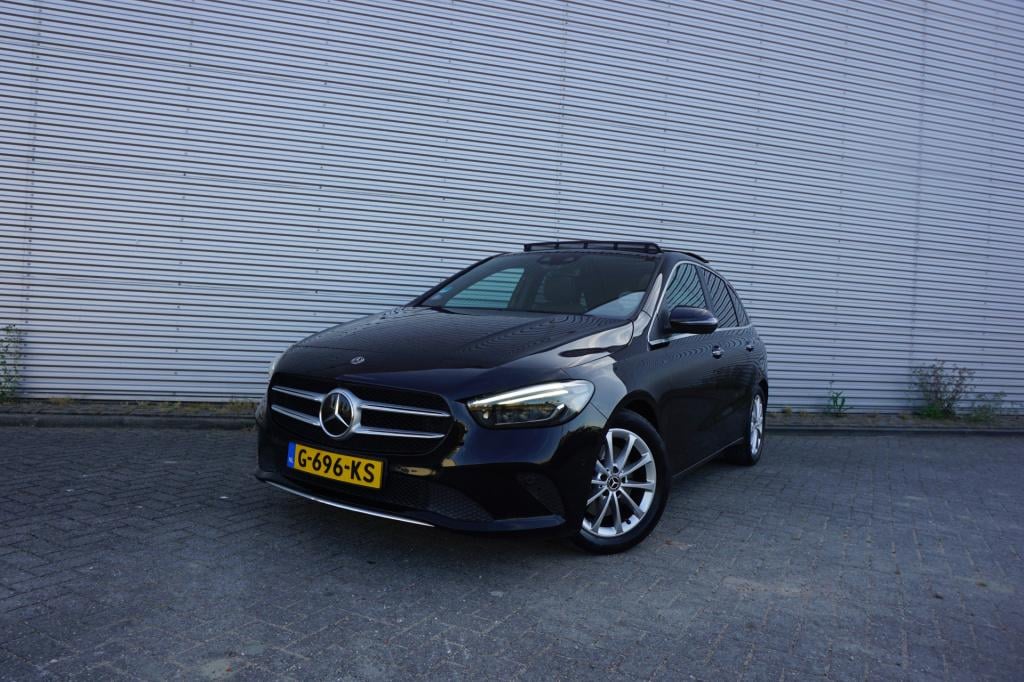 Mercedes-Benz B-Klasse 220 launch edition premium plus climate / navi / pan