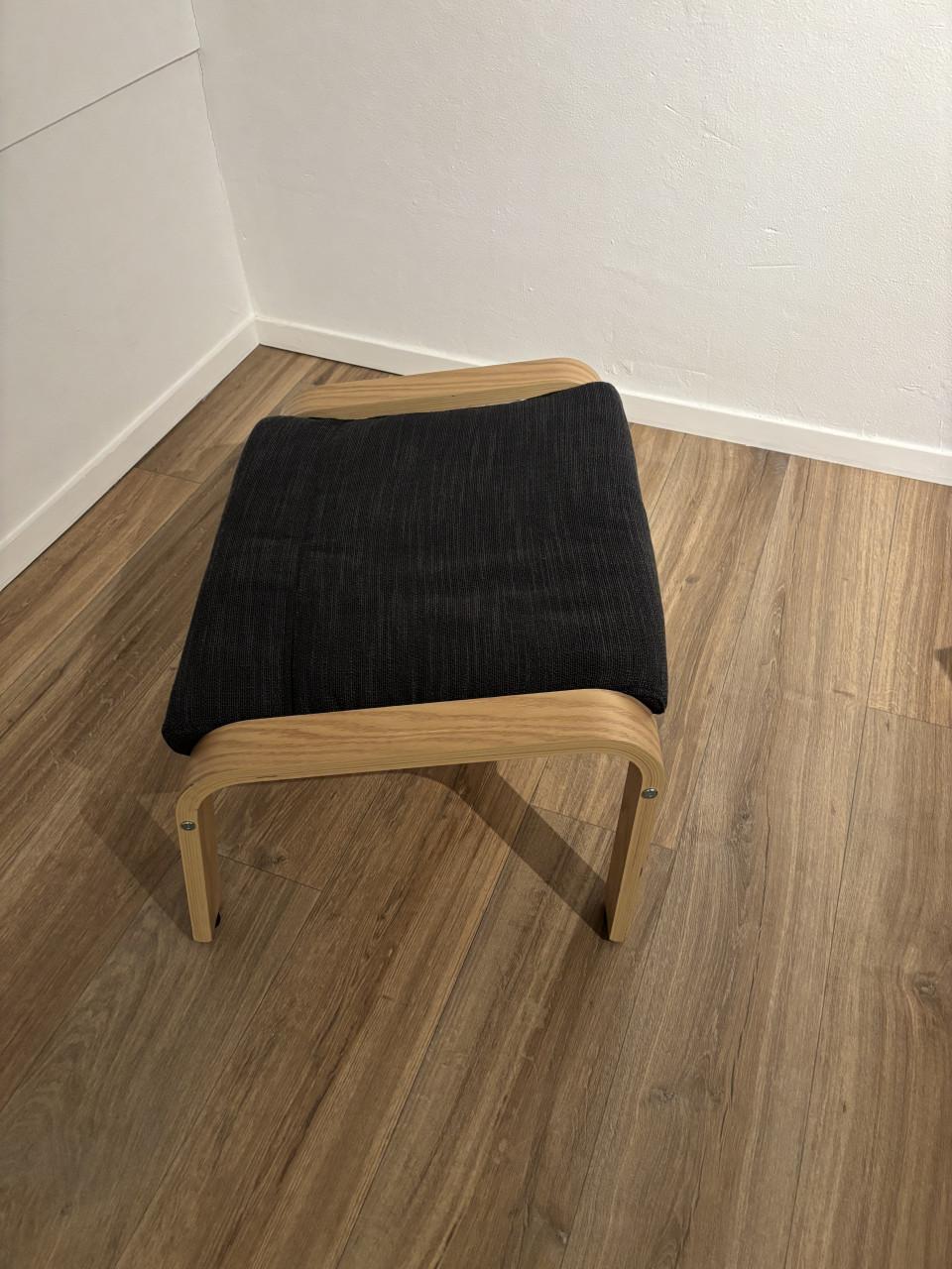 IKEA Poäng stoel + voetenbankje krukje