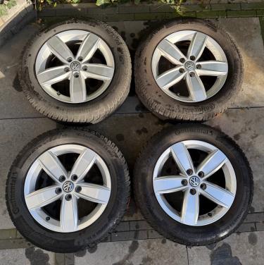 Originele VW Corvara 15" velgen met winterbanden – Polo vanaf 2018