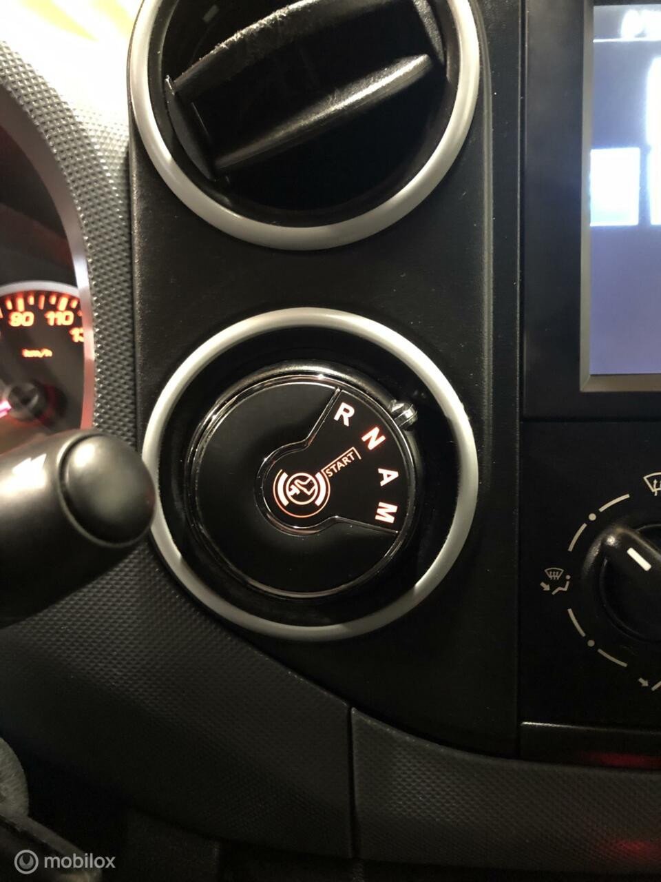 Peugeot Partner bestel 120 1.6 bluehdi 100 l1 première s&s