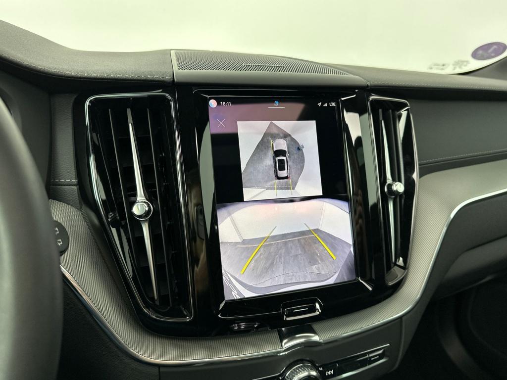 Volvo XC60 t6 398pk recharge ultra dark| pano| luchtvering| hud| 360camera
