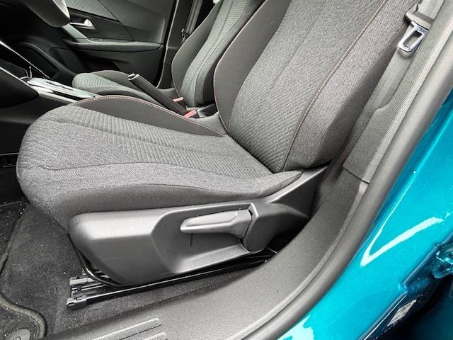 Peugeot 2008 1.2 hybrid 110pk e-dcs6 business apple carplay & android auto 