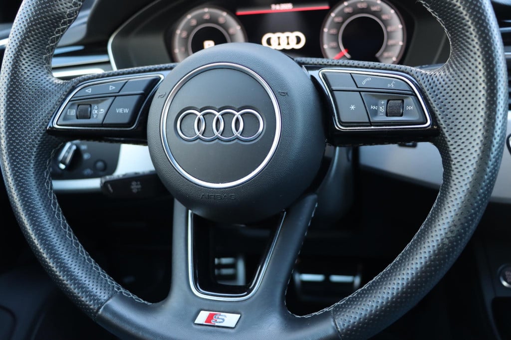 Audi A4 limousine 40 tfsi s edition