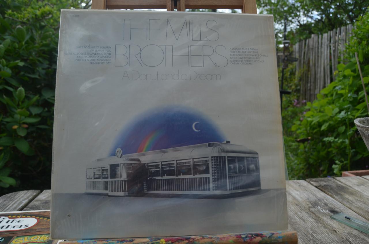 Heel veel LP's Mills Brothers (3)