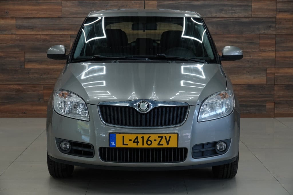 Skoda Fabia combi 1.6-16v ambiente | cruise | stoelverw. |