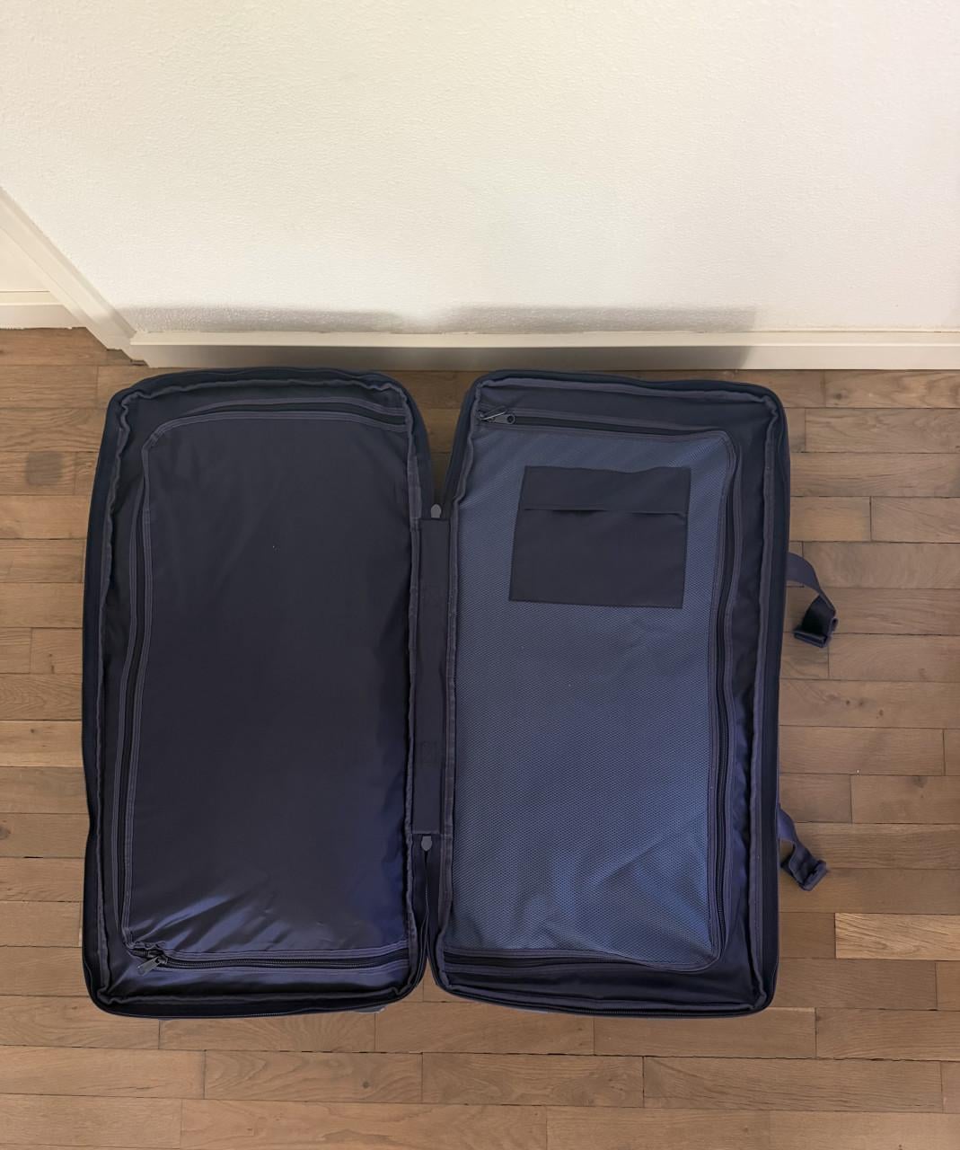 Eastpak TRANVERZ koffer maat L donkerblauw