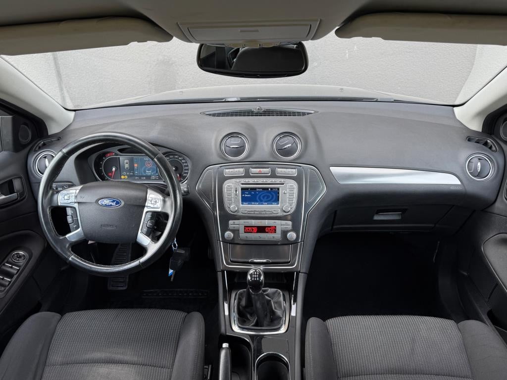 Ford Mondeo wagon 2.0-16v limited
