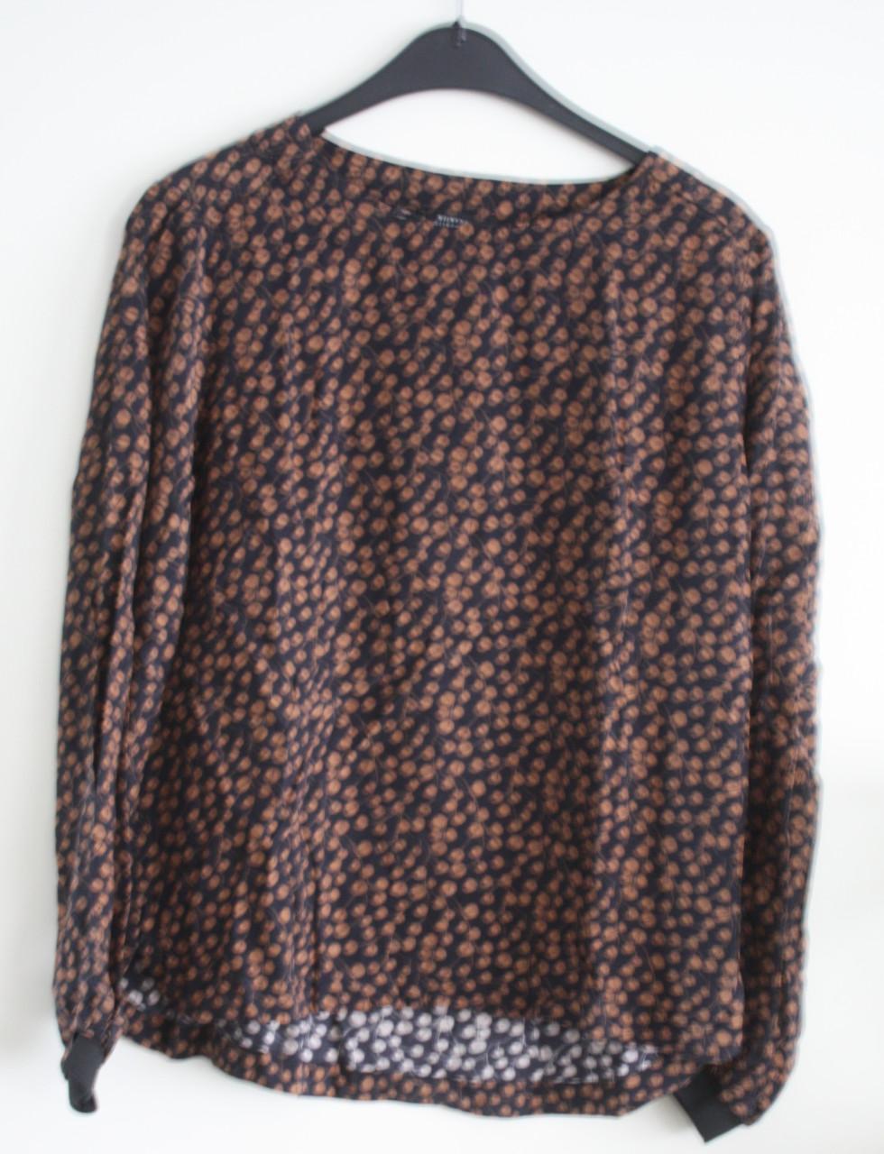 Top zwart et bruine stippen maat 38