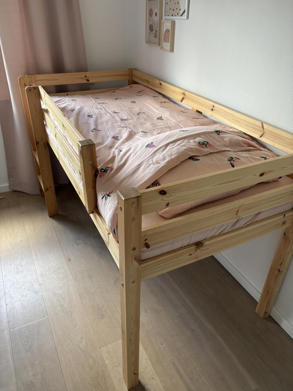 Half hoogslaper met glijbaan