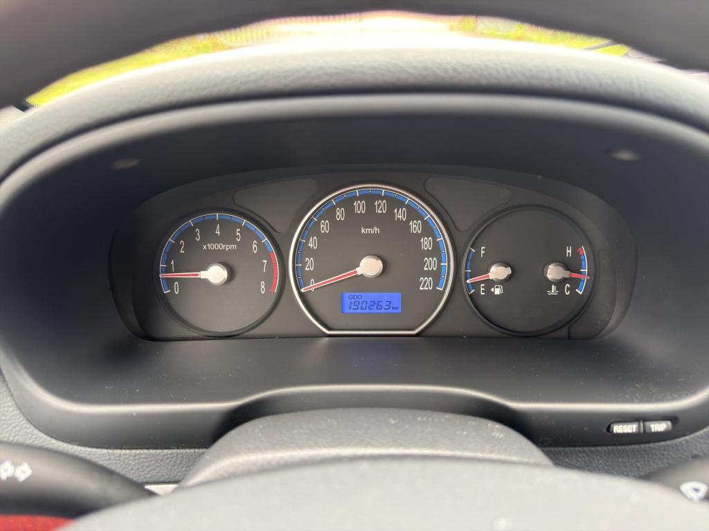 Hyundai Santa Fe 2.7i v6 active 7p 7 persoons airco cruise