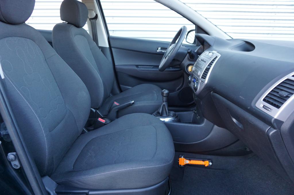 Hyundai I 20 1.2i plus climate / elektr. ramen / nap