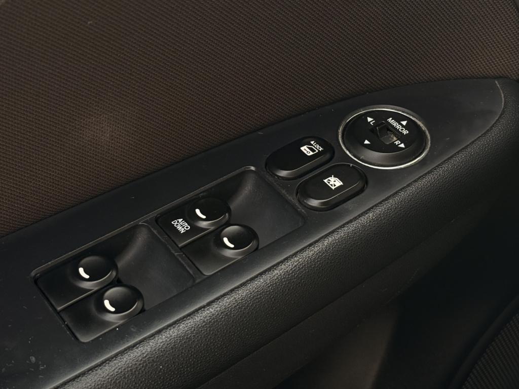 Hyundai I 30 1.4i dynamic 5drs | cd-speler | airco | lm velgen