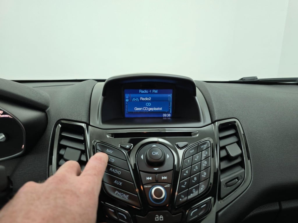 Ford Fiesta occasion 1.0 titanium luxe versie met cruisecontrol en sportvel