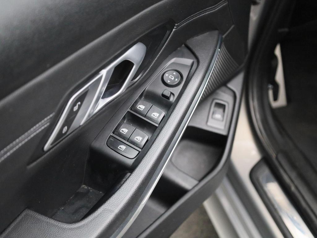 BMW 3-serie touring 318i high executive m-sport | automaat | panoramadak | 