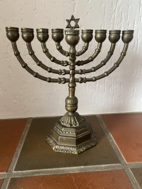 Koperen Joodse kandelaar