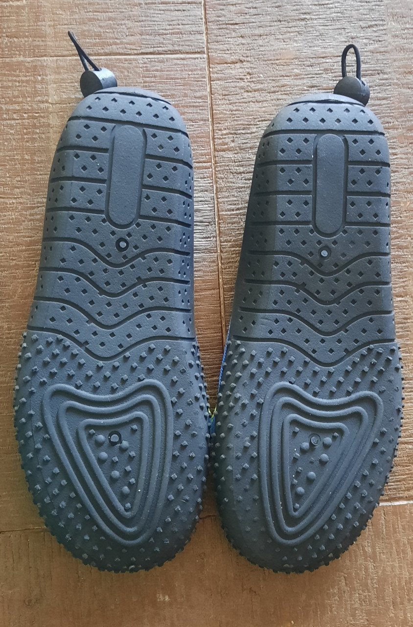 Waterschoenen maat 33