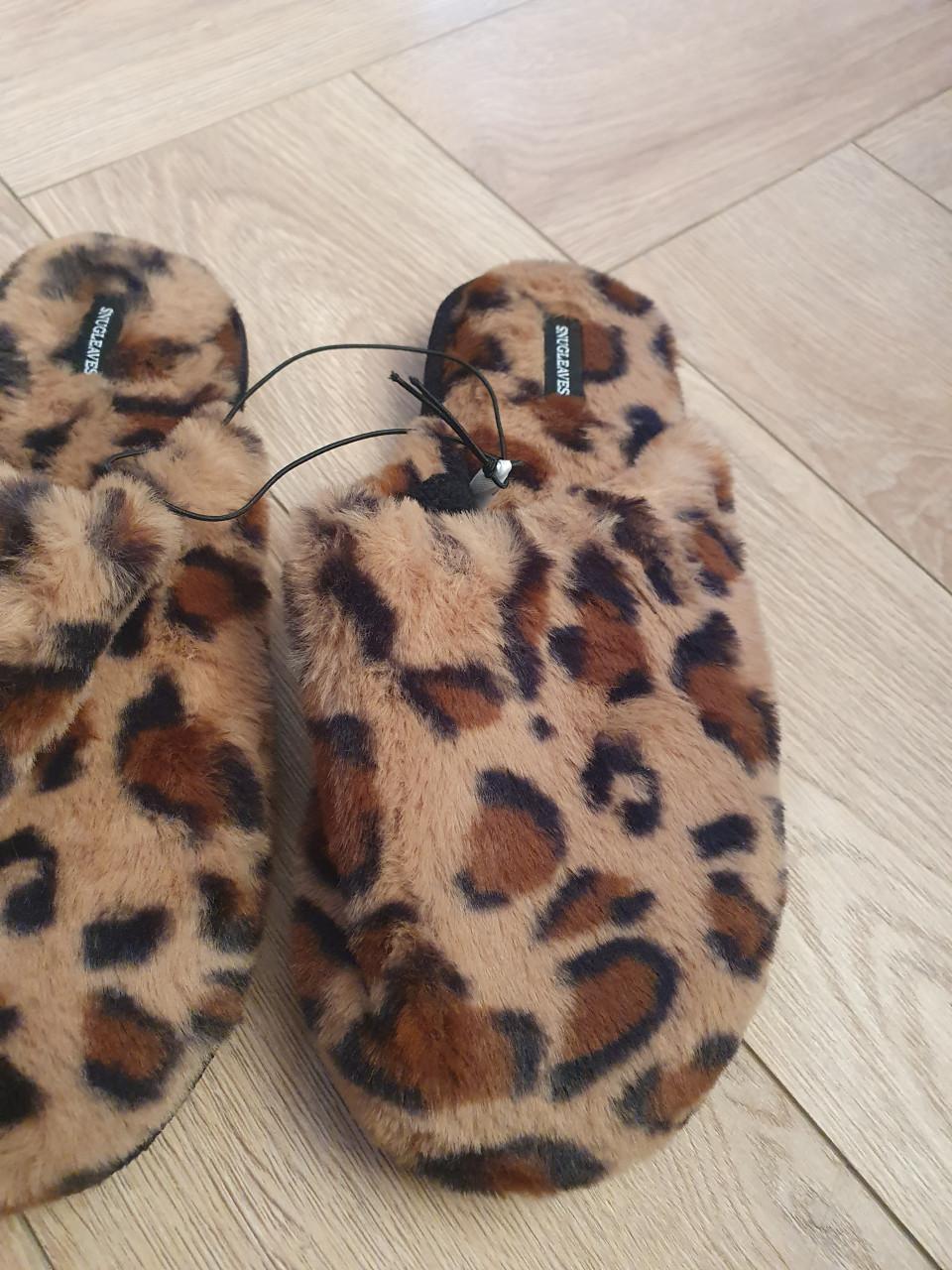 Snug Leaves dames sloffen | panterprint | nieuw | maat 36-37