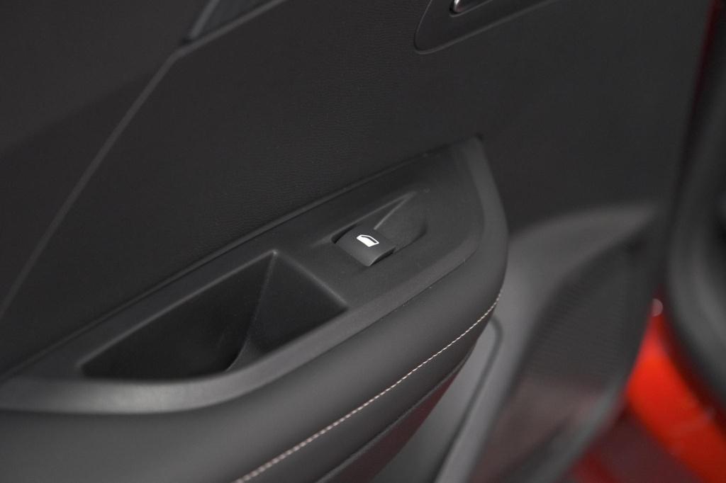 Peugeot 2008 puretech 130 eat8 allure | 360 camera | allseason banden | ada