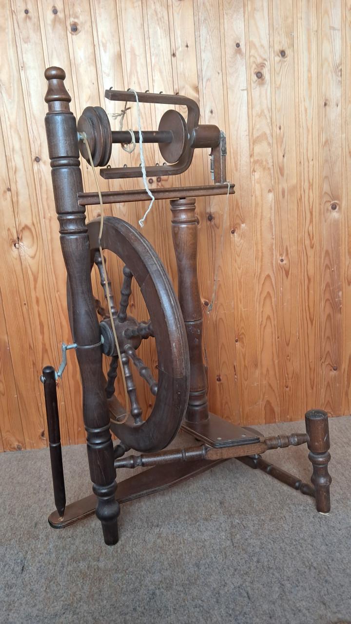 Compleet Spinpakket: Authentiek Spinnewiel, 2 Spoelwinders & Handkaarden