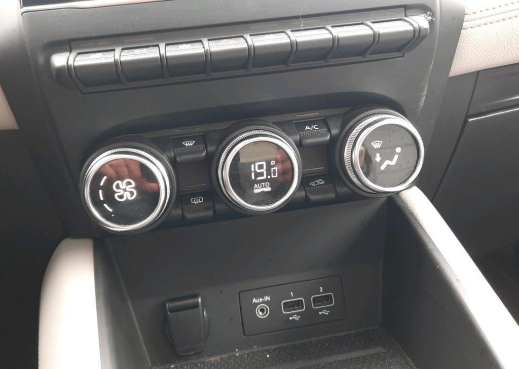 Renault Captur 1.6 e-tech plug-in hybrid 160 initiale paris