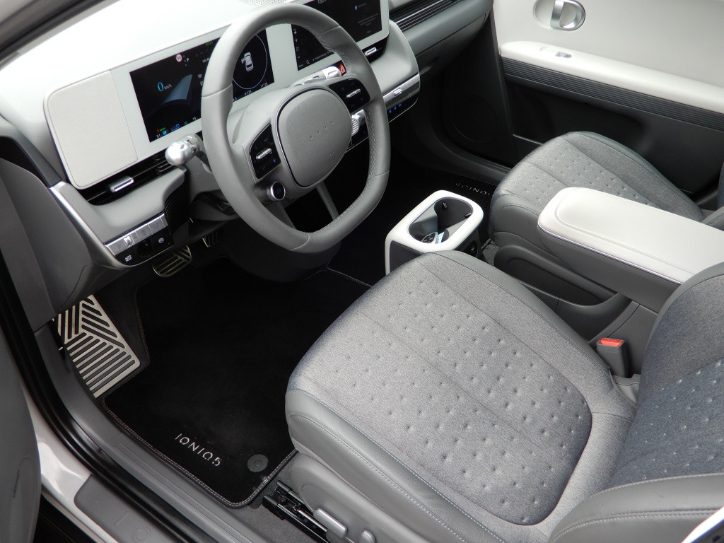 Hyundai Ioniq 5 connect 73kwh | zeer nette auto! | 1e eigenaar | navigatie 