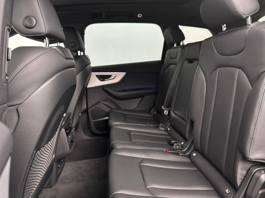 Audi Q7 pro line s 55 tfsi e 290 kw / 394 pk suv 8 versn.